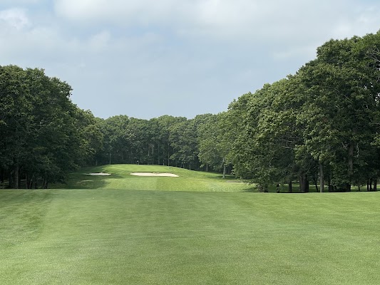 Pine Hills Country Club — Manorville, NY