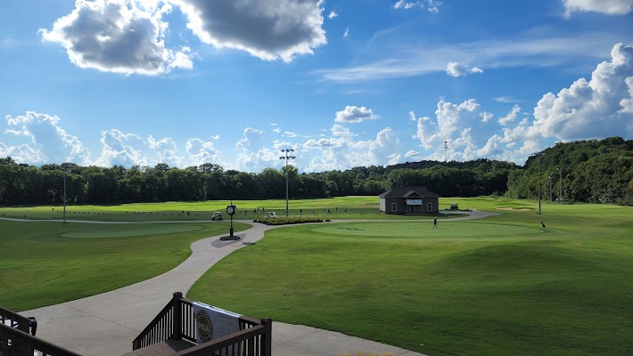 The River Club Golf and Learning Center — Clarksville, TN